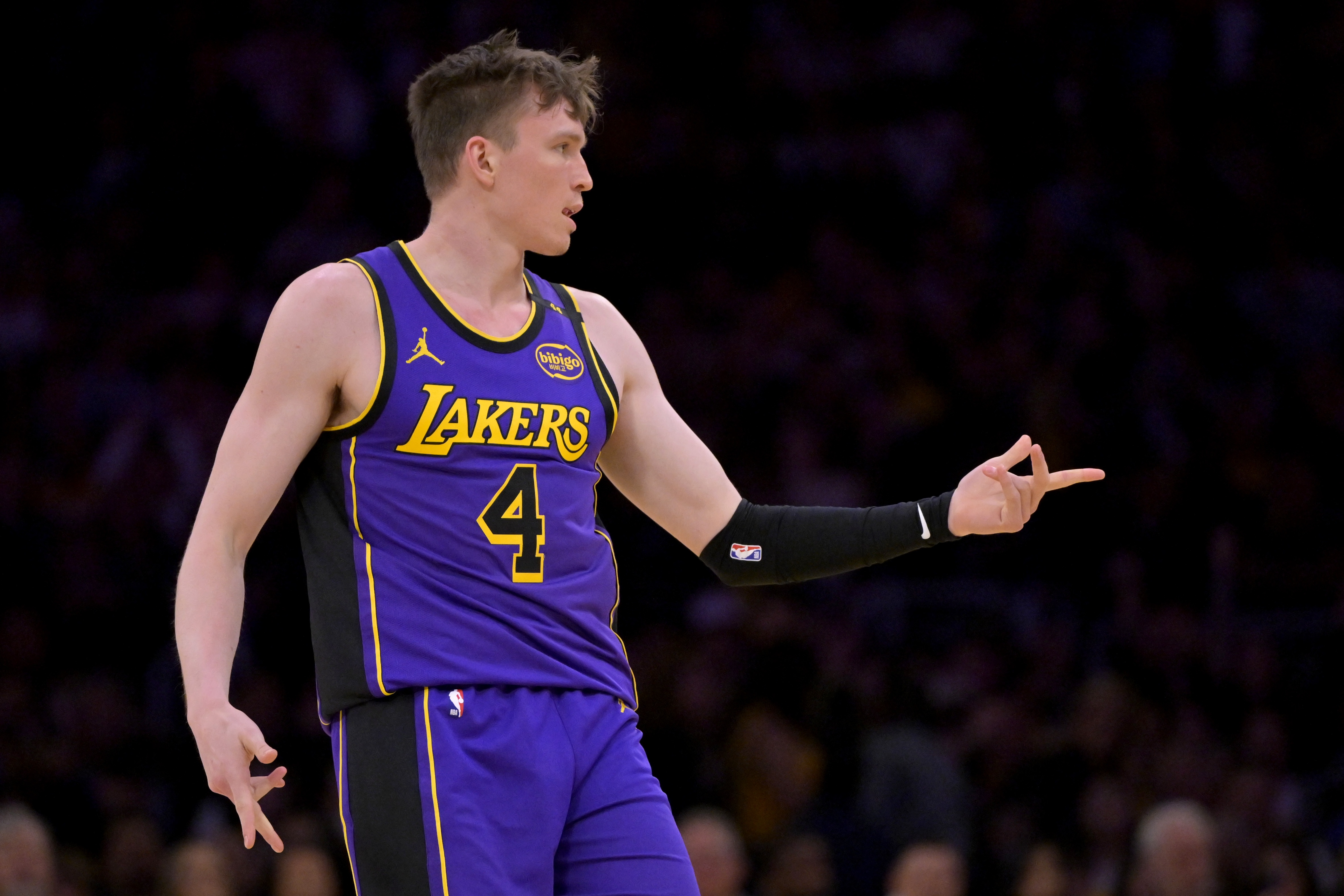 8868体育官网-美记：湖人想打包克内克特及到期合同换回即战力 但没球队感兴趣