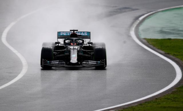 8868体育官网-汉密尔顿续约进展缓慢 梅奔母公司视拉塞尔为备选